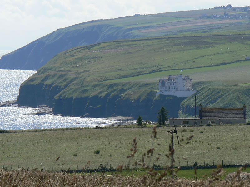 Dunbeath Castle coastal location