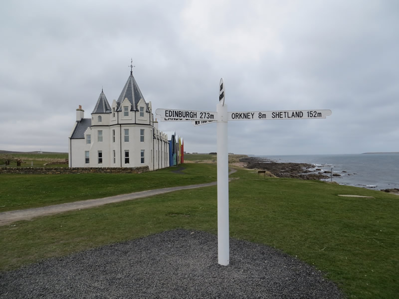 Signpost and John O' Groats Hotel